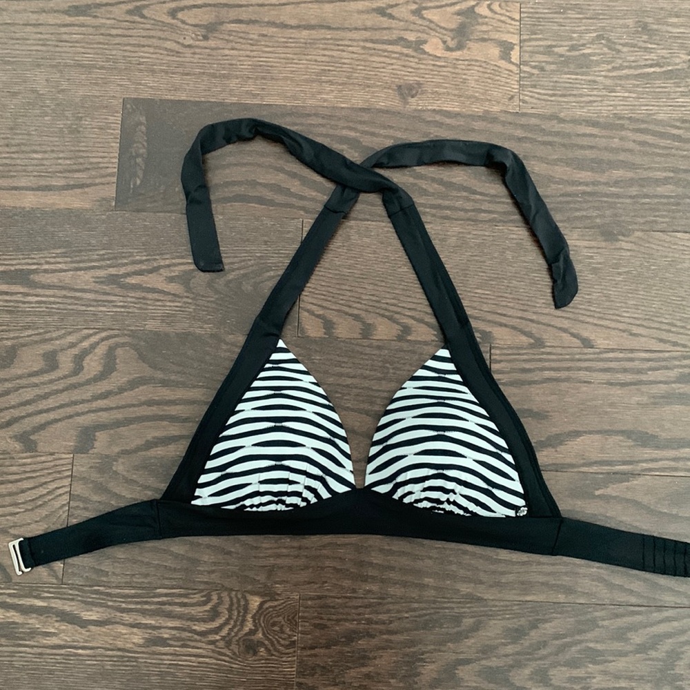 3/$25

AQUA  bathing suit top